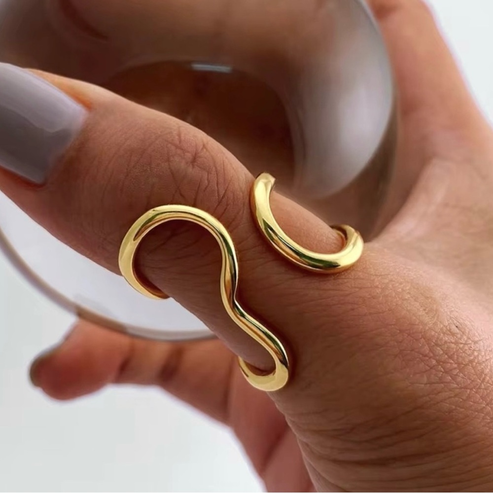 Gold Wave Ring